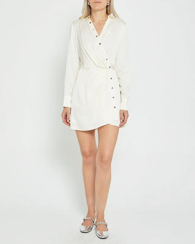 Midi dresses with animal prints for a bold and confident appearance Adya Dress