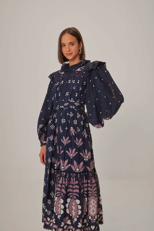 Midi dresses with halter necks for a stylish and comfortable option Dark Blue Ainika Martina Long Sleeve Midi Dress Midi dresses with halter necks for a stylish and comfortable option Dark Blue Ainika Martina Long Sleeve Midi Dress