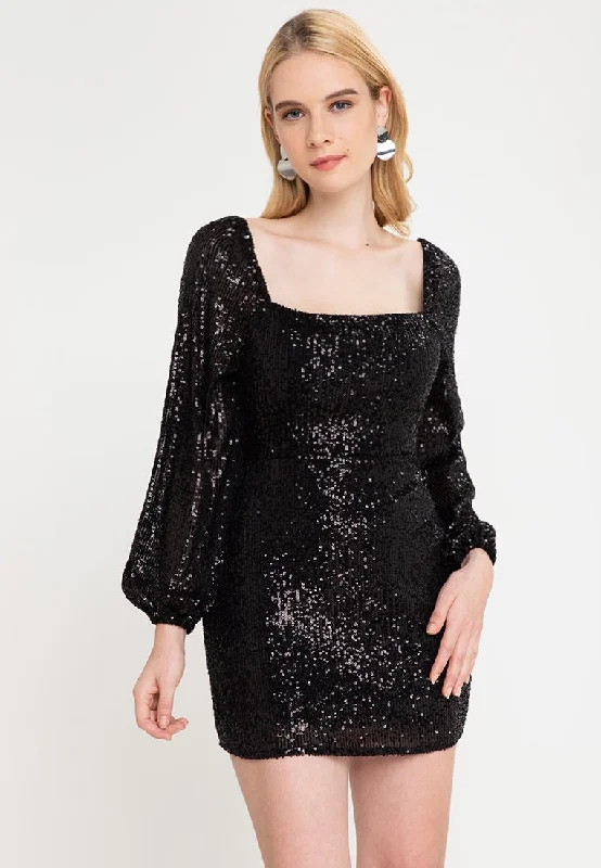 Mini dresses with ribbed textures for a unique appearance Zohar