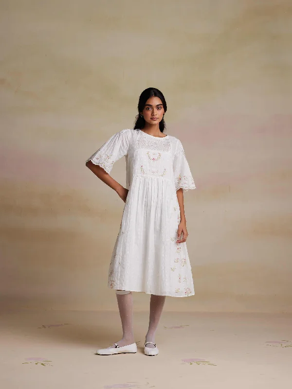 Wrap - style midi dresses in silk for a sophisticated office look Mikasa Silk Tunic Dress Wrap - style midi dresses in silk for a sophisticated office look Mikasa Silk Tunic Dress