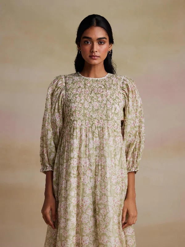 Midi dresses with button - down skirts for a unique and functional design Tao Chintz Midi Dress Midi dresses with button - down skirts for a unique and functional design Tao Chintz Midi Dress
