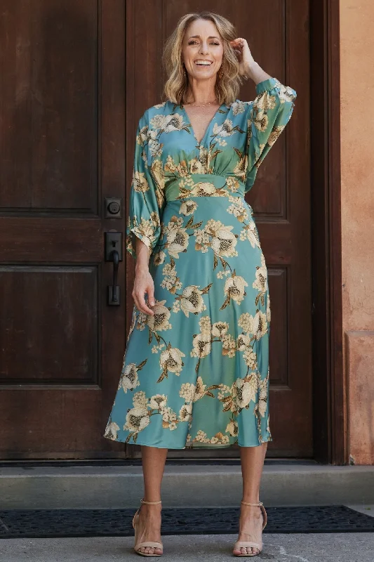 Midi dresses with mesh inserts for a trendy and breathable option Joni Satin Midi Dress | Blue Multi Midi dresses with mesh inserts for a trendy and breathable option Joni Satin Midi Dress | Blue Multi