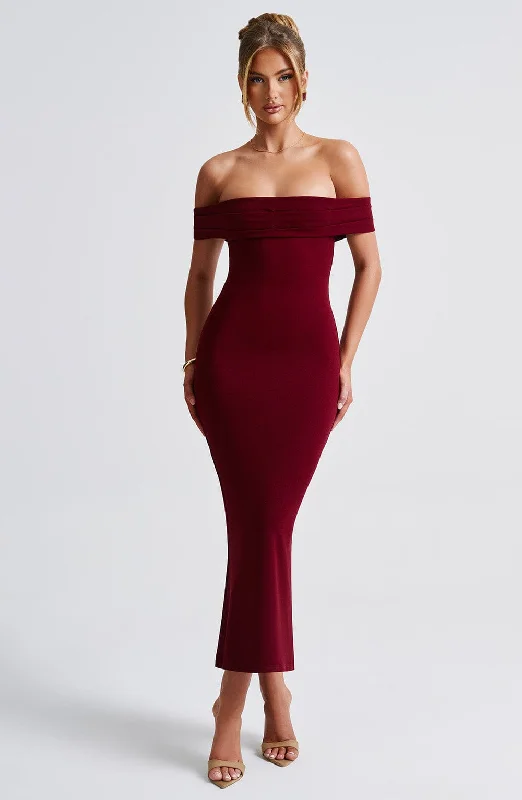 Midi dresses with bow accents for a sweet and charming look Bex Midi Dress - Burgundy Midi dresses with bow accents for a sweet and charming look Bex Midi Dress - Burgundy