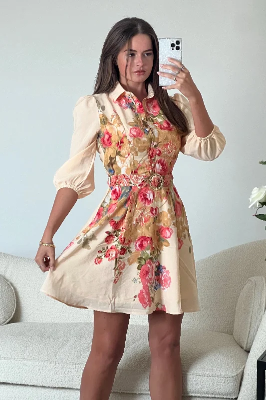 Mini dresses with gathered skirts for a voluminous effect Holland Boarder Print Collar Mini Dress Cream Mini dresses with gathered skirts for a voluminous effect Holland Boarder Print Collar Mini Dress Cream