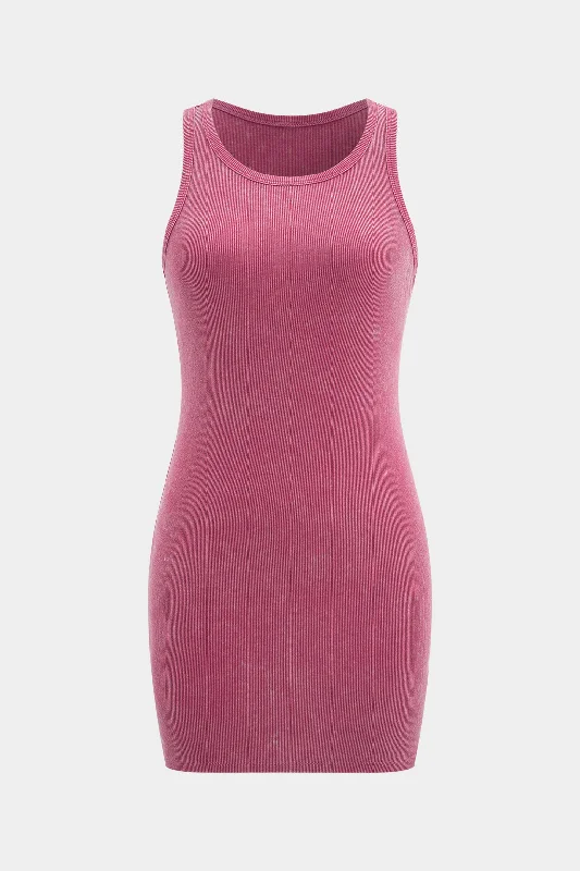 Midi dresses with polka dot prints for a playful summer outfit Sleeveless Tank Midi Dress Midi dresses with polka dot prints for a playful summer outfit Sleeveless Tank Midi Dress