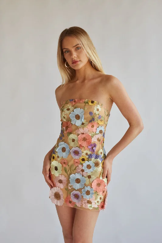 Mini dresses with asymmetric hems for a fashion - forward look Candice Strapless Floral Lace Mini Dress Mini dresses with asymmetric hems for a fashion - forward look Candice Strapless Floral Lace Mini Dress