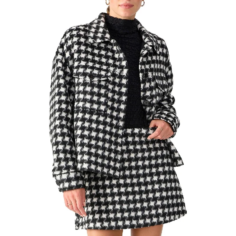 Oversized women's wool coats in a monochromatic look for a trendy outfitWomens Wool Blend Houndstooth Shirt Jacket Oversized women's wool coats in a monochromatic look for a trendy outfitWomens Wool Blend Houndstooth Shirt Jacket
