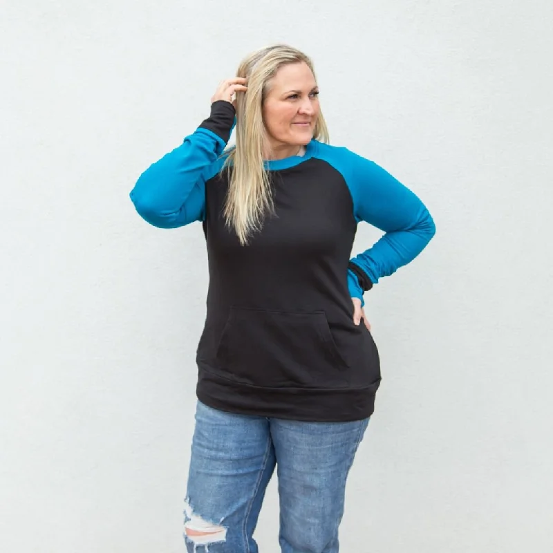 Women's long - sleeve cropped sweatshirt with ribbed cuffs for a snug fitBrooklyn Crew Neck Women's long - sleeve cropped sweatshirt with ribbed cuffs for a snug fitBrooklyn Crew Neck