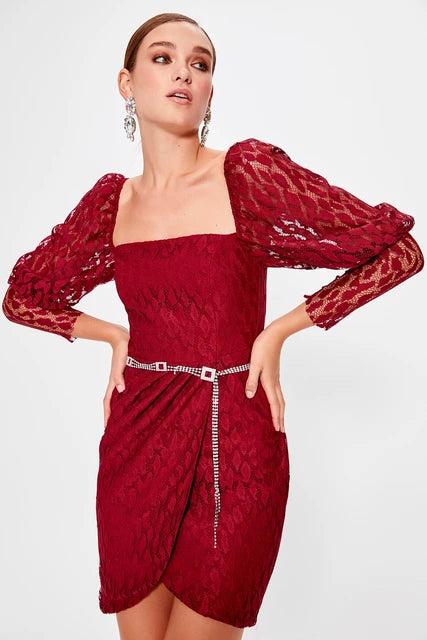 Backless Women Dress for a Sexy and Alluring Look at Evening EventsBurgundy sleeve detail dress