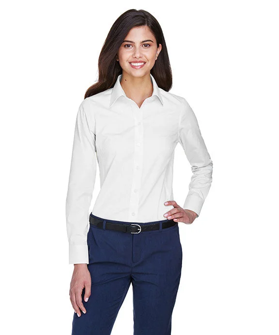 Women's oversized cropped hoodie with drawstrings for a trendy lookD630W - Devon & Jones Ladies Crown Woven Collection™ Solid Oxford | White Women's oversized cropped hoodie with drawstrings for a trendy lookD630W - Devon & Jones Ladies Crown Woven Collection™ Solid Oxford | White