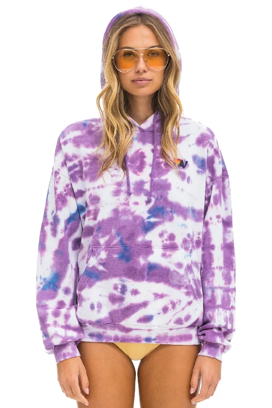 Women's mock - neck sweatshirt made of moisture - wicking material for fitness useHAND DYED PULLOVER HOODIE RELAXED - TIE DYE MAGENTA Women's mock - neck sweatshirt made of moisture - wicking material for fitness useHAND DYED PULLOVER HOODIE RELAXED - TIE DYE MAGENTA