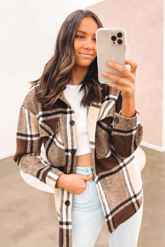 Women's denim jackets with distressed details for a casual and edgy lookLarah Shacket Brown Women's denim jackets with distressed details for a casual and edgy lookLarah Shacket Brown