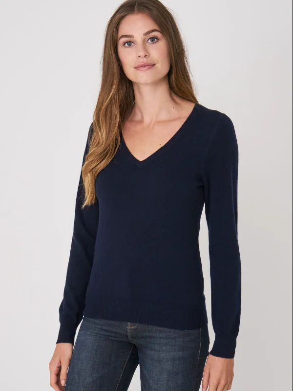 Women's long - length wool blend jackets for a warm and stylish winter lookOrganic Cashmere V Neck Navy Women's long - length wool blend jackets for a warm and stylish winter lookOrganic Cashmere V Neck Navy