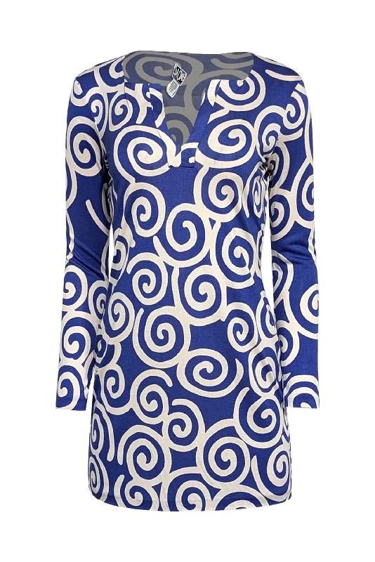 Wrap - Style Women Dress with Adjustable Fit for All Body Types Wrap - Style Women Dress with Adjustable Fit for All Body Types Diane von Furstenberg - Blue & White Swirl Print Long Sleeve Mini Dress Sz S Wrap - Style Women Dress with Adjustable Fit for All Body Types Wrap - Style Women Dress with Adjustable Fit for All Body Types Diane von Furstenberg - Blue & White Swirl Print Long Sleeve Mini Dress Sz S
