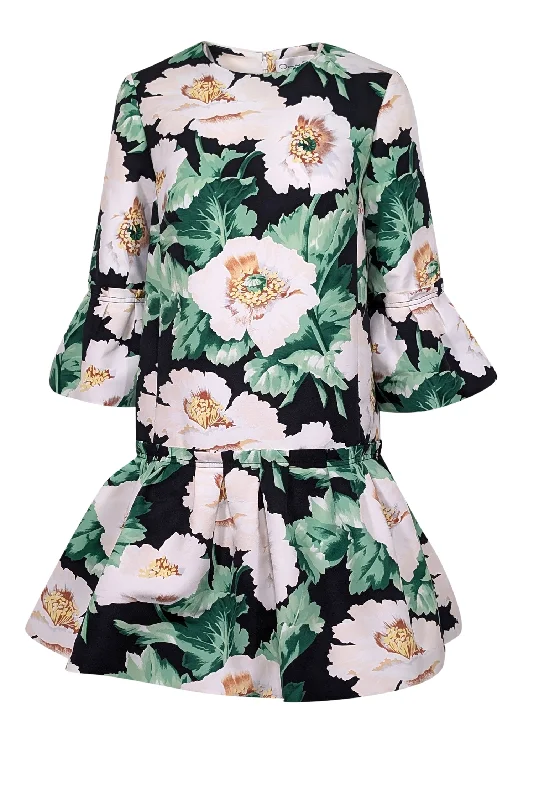 Mini Women Dress with a Short Hem for a Young and Trendy Style Mini Women Dress with a Short Hem for a Young and Trendy Style Oscar de la Renta - Black, Ivory & Green Floral Ruffle Long Sleeve Cocktail Dress Sz 8 Mini Women Dress with a Short Hem for a Young and Trendy Style Mini Women Dress with a Short Hem for a Young and Trendy Style Oscar de la Renta - Black, Ivory & Green Floral Ruffle Long Sleeve Cocktail Dress Sz 8