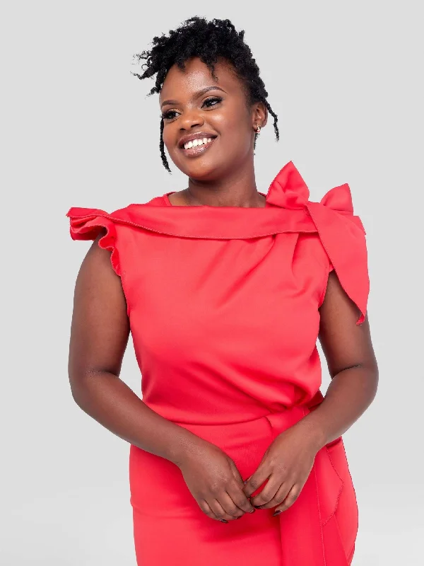 Midi dresses with bow accents for a sweet and charming lookBold N Chic Zeitun Midi Dress - Red Midi dresses with bow accents for a sweet and charming lookBold N Chic Zeitun Midi Dress - Red