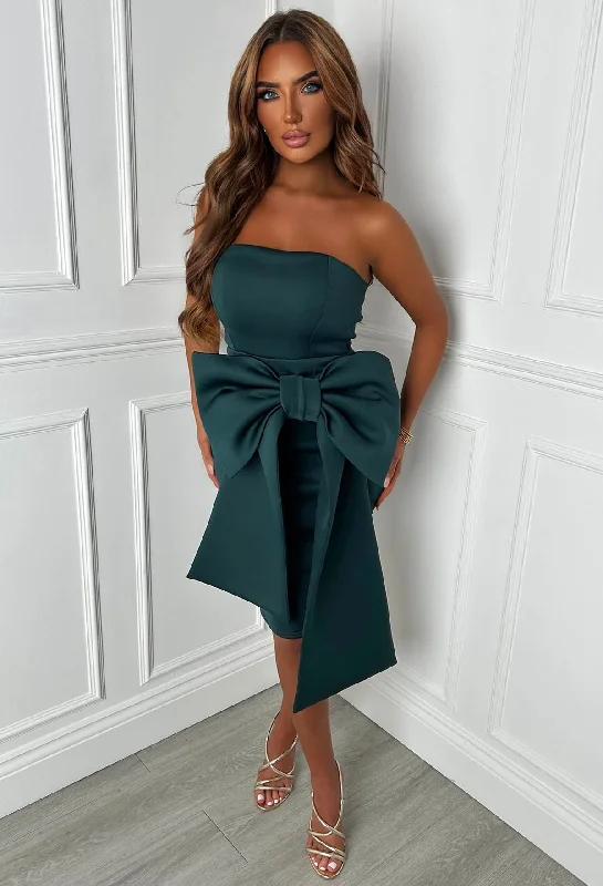 Midi dresses with ribbed textures for a unique and tactile appearanceClassy Dream Green Bandeau Bow Skirt Midi Dress Midi dresses with ribbed textures for a unique and tactile appearanceClassy Dream Green Bandeau Bow Skirt Midi Dress