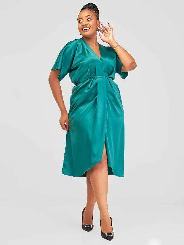 Sheath midi dresses with beaded embellishments for a formal occasionElsie Glamour Charlotte Fancy Dress - Emerald Green Sheath midi dresses with beaded embellishments for a formal occasionElsie Glamour Charlotte Fancy Dress - Emerald Green