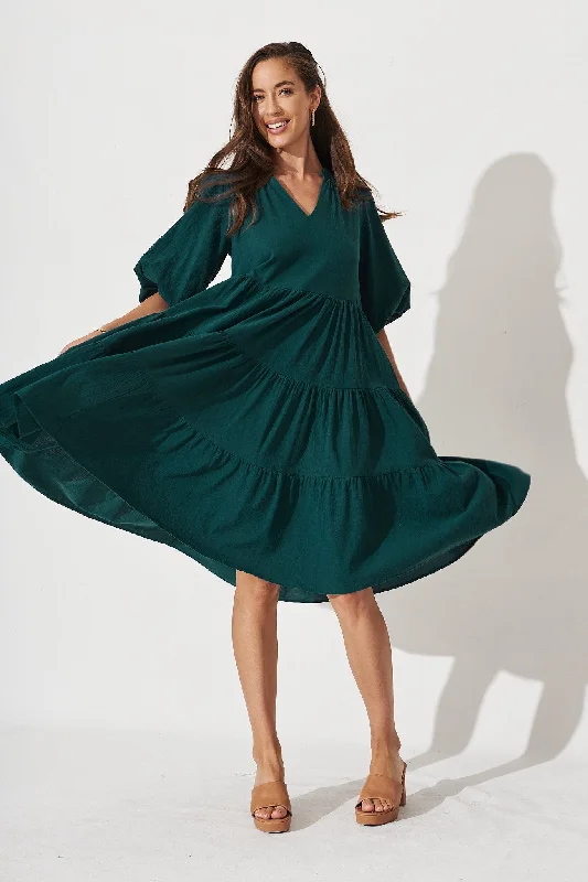 Midi dresses with one - shoulder designs for a modern and asymmetric styleKehlana Tiered Smock Dress In Emerald Green