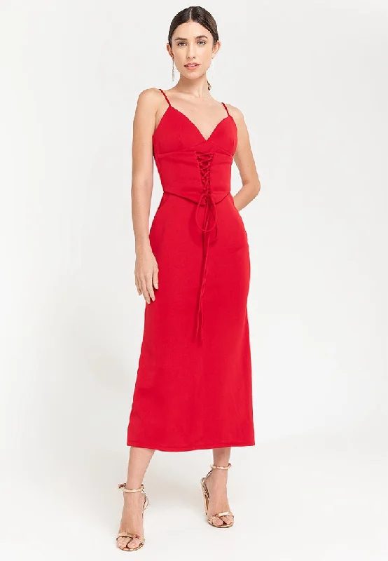 Midi dresses with gathered skirts for a full and flowing silhouetteMinna
