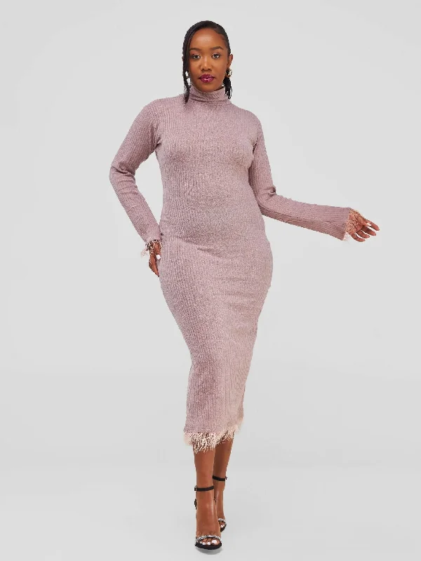 Midi dresses with side slits for a sexy and elegant appearanceNefpatra Nora Midi Dress - Taupe Midi dresses with side slits for a sexy and elegant appearanceNefpatra Nora Midi Dress - Taupe