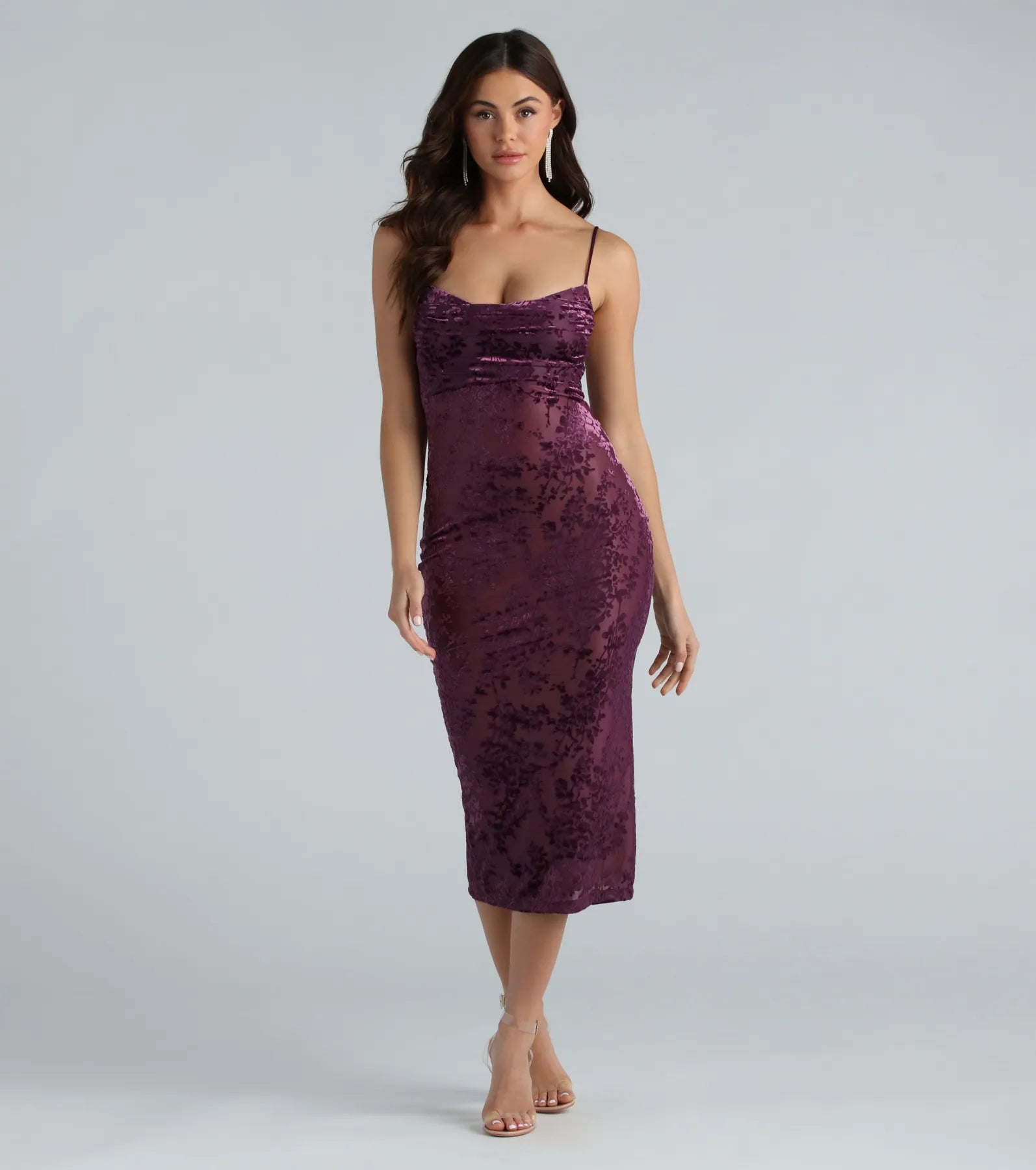 Midi dresses with puff sleeves for a vintage - inspired lookStylish Debut Floral Flocked Mesh Midi Dress Midi dresses with puff sleeves for a vintage - inspired lookStylish Debut Floral Flocked Mesh Midi Dress