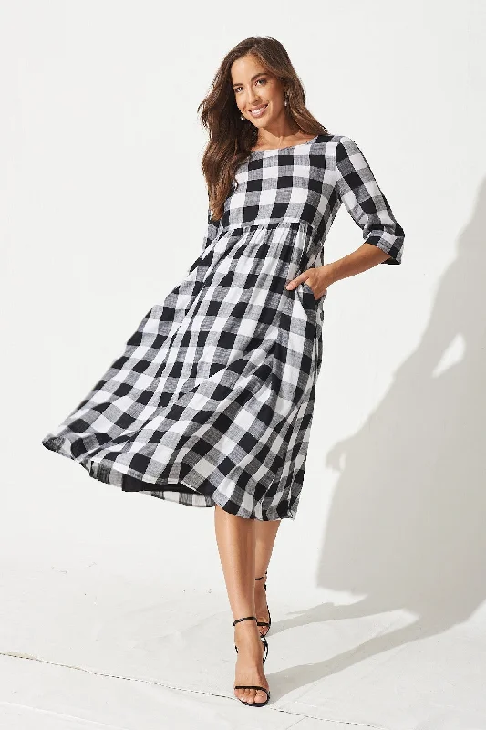 Midi dresses with tassel accents for a bohemian and free - spirited styleZara Midi Smock Dress In Black With White Gingham