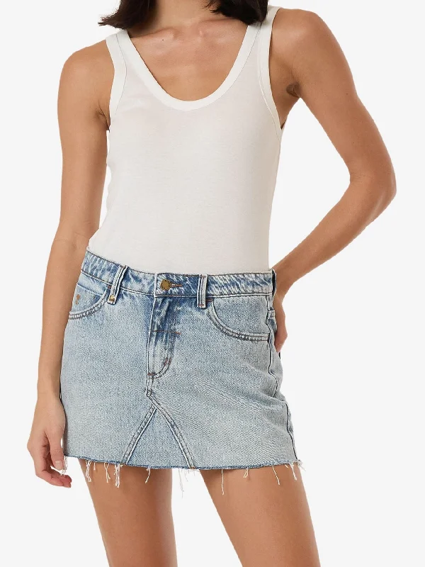 Button - fly women jeans with a traditional touchCandy Skirt - Tainted Blue