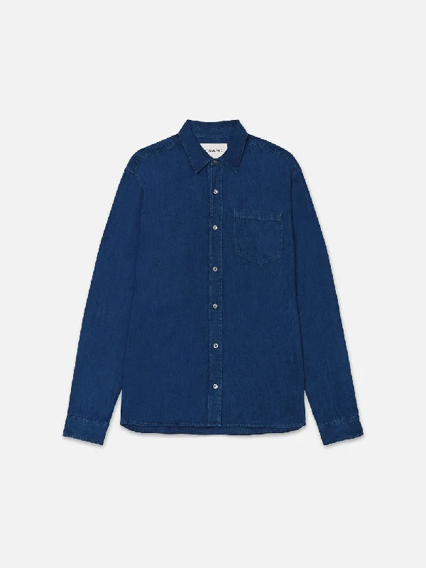 Light - wash women jeans for a fresh and summery appearanceChambray Shirt -- Darkland Light - wash women jeans for a fresh and summery appearanceChambray Shirt -- Darkland