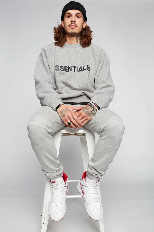 Mom jeans for a nostalgic and casual lookHENDRIX - 5 Pocket Moto Stitch French Terry Jogger - Light Grey Mom jeans for a nostalgic and casual lookHENDRIX - 5 Pocket Moto Stitch French Terry Jogger - Light Grey