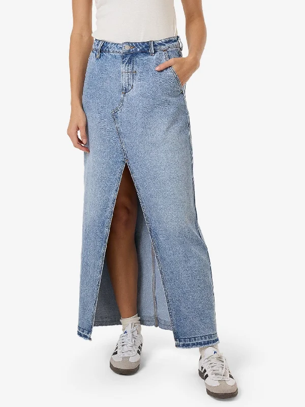 Button - fly women jeans with a traditional touchKobie Skirt - Tempest Blue