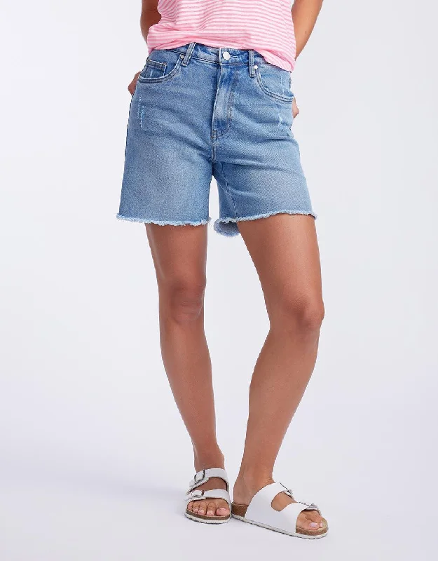 Skinny women jeans with a form - fitting designMillie Short - Vintage Blue