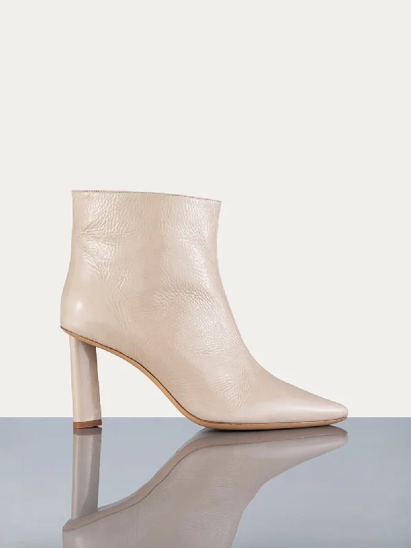 Mom jeans for a nostalgic and casual lookOdette Bootie -- Chalk