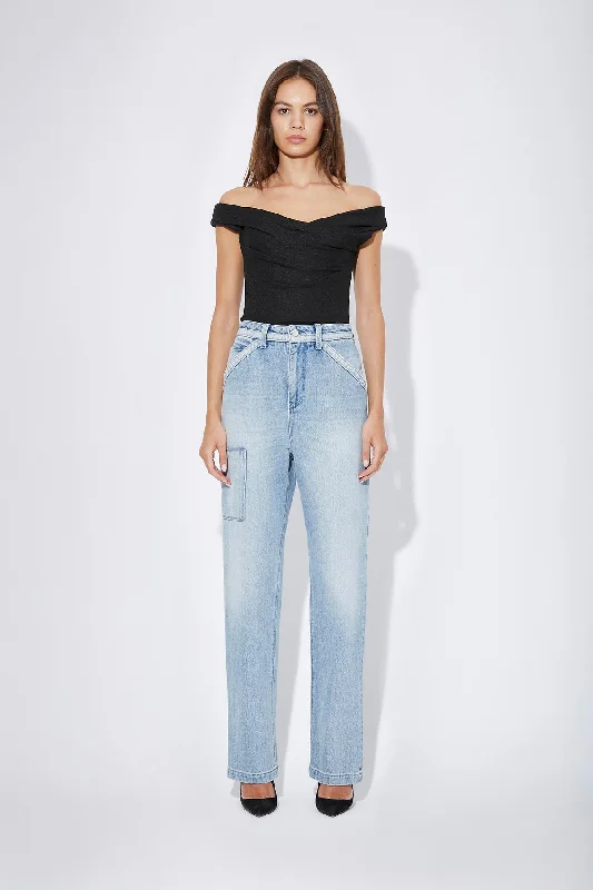 Cargo women jeans with multiple pockets for added functionalityROWAN