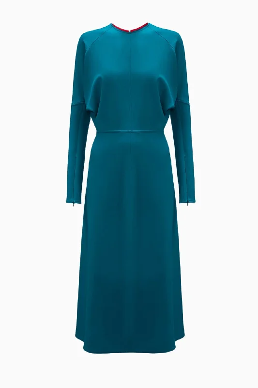 Light - wash women jeans for a fresh and summery appearanceVictoria Beckham Long Sleeve Dolman Midi Dress - Petroleum Light - wash women jeans for a fresh and summery appearanceVictoria Beckham Long Sleeve Dolman Midi Dress - Petroleum