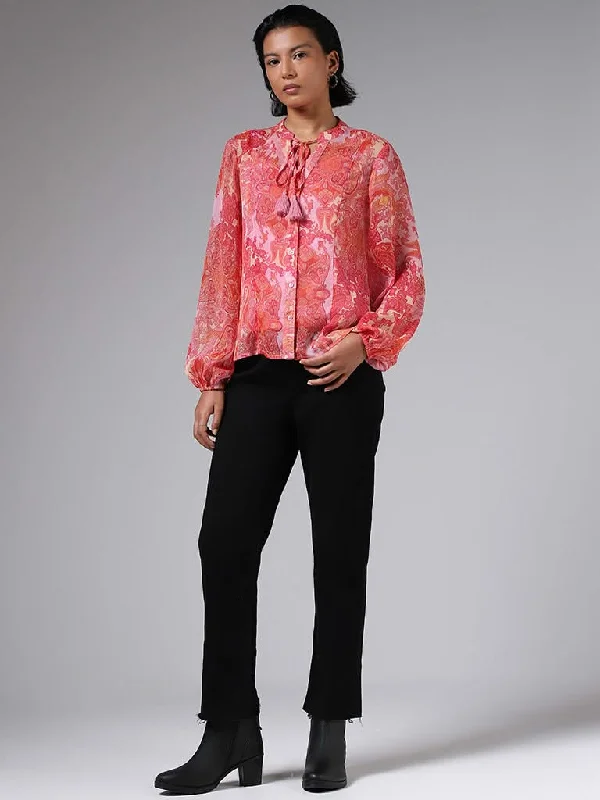Women's two - piece pant set Ripped women jeans for a rebellious and fashion - forward style LOV Paisley Printed Light Pink Blouse Women's two - piece pant set Ripped women jeans for a rebellious and fashion - forward style LOV Paisley Printed Light Pink Blouse