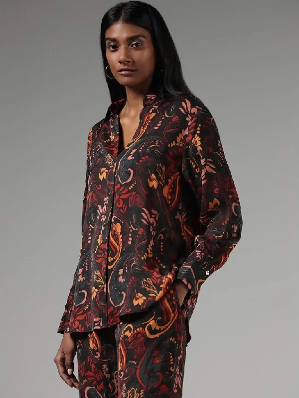 Women's pants with stretch panels Light - wash women jeans for a fresh and summery appearance Wardrobe Brown Paisley Printed Shirt Women's pants with stretch panels Light - wash women jeans for a fresh and summery appearance Wardrobe Brown Paisley Printed Shirt