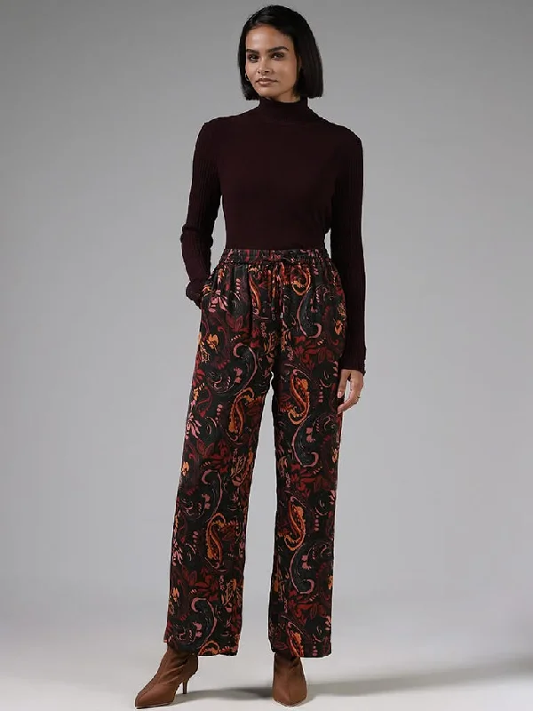 Women's cargo hiking pants Embroidered women jeans with intricate patterns Wardrobe Brown Paisley Printed Slim Fit Trousers Women's cargo hiking pants Embroidered women jeans with intricate patterns Wardrobe Brown Paisley Printed Slim Fit Trousers