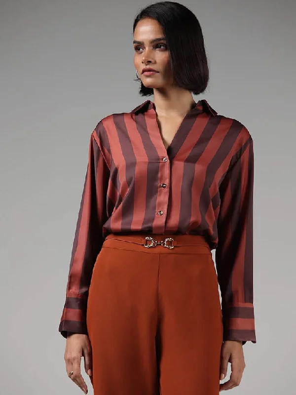 Women's pants for office meetings High - waisted women jeans for a flattering silhouette Wardrobe Brown Striped Shirt Women's pants for office meetings High - waisted women jeans for a flattering silhouette Wardrobe Brown Striped Shirt