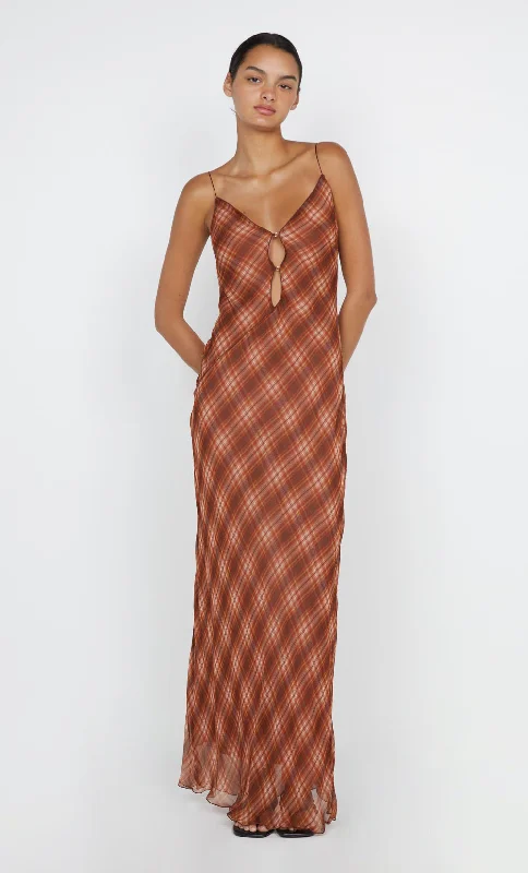 Maxi dresses with a halter neck for a stylish and sophisticated choiceDEVI MAXI DRESS - DESERT CHECK Maxi dresses with a halter neck for a stylish and sophisticated choiceDEVI MAXI DRESS - DESERT CHECK