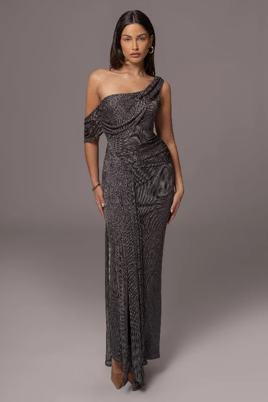 Maxi dresses with beaded embellishments for a fancy and luxurious eventGun Metal Draped Metallic Maxi Dress Maxi dresses with beaded embellishments for a fancy and luxurious eventGun Metal Draped Metallic Maxi Dress
