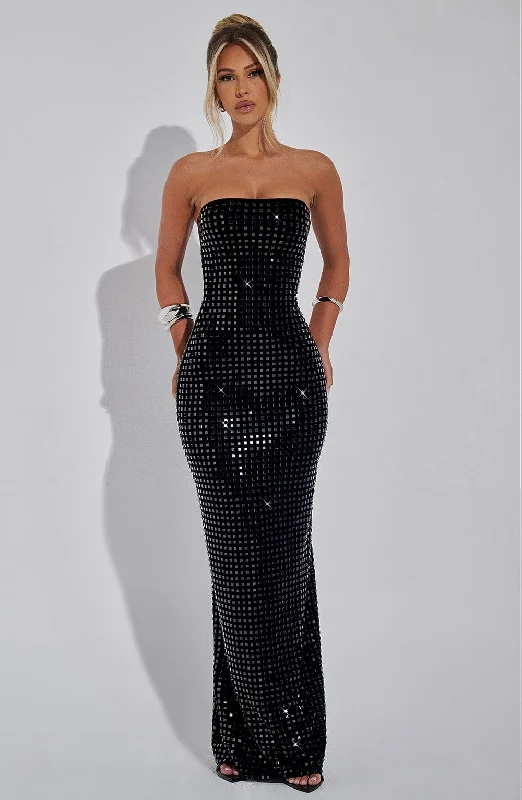 Maxi dresses with ribbed textures for a unique and tactile lookNeriah Maxi Dress - Black Maxi dresses with ribbed textures for a unique and tactile lookNeriah Maxi Dress - Black