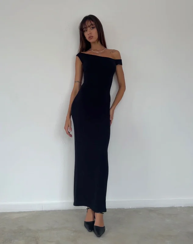 Maxi dresses with a criss - cross back for a flirty and unique detailTehyun Maxi Dress in Rib Black Maxi dresses with a criss - cross back for a flirty and unique detailTehyun Maxi Dress in Rib Black
