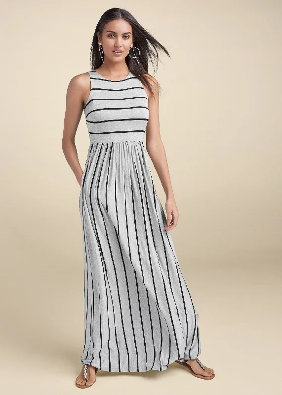 Cotton maxi dresses for a comfortable and everyday - wear optionCasual Maxi Dress - Heather Grey & Black Cotton maxi dresses for a comfortable and everyday - wear optionCasual Maxi Dress - Heather Grey & Black