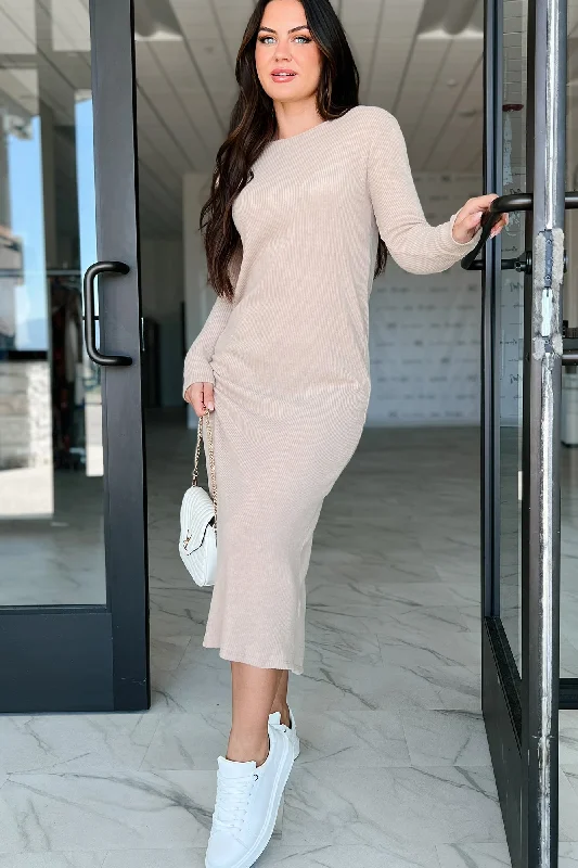 Maxi dresses with a pleated skirt for a timeless and elegant appearanceDOORBUSTER Zahari Long Sleeve Maxi Dress (Taupe) Maxi dresses with a pleated skirt for a timeless and elegant appearanceDOORBUSTER Zahari Long Sleeve Maxi Dress (Taupe)