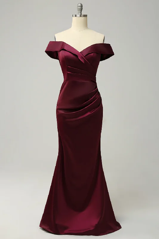 Ribbed - texture wedding guest dresses in neutral colorsBurgundy Off The Shoulder Sheath Long Bridesmaid Dress Ribbed - texture wedding guest dresses in neutral colorsBurgundy Off The Shoulder Sheath Long Bridesmaid Dress