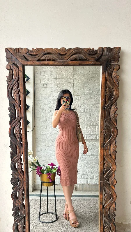 Bodycon dress with a floral print for a feminine touch​Cute dress