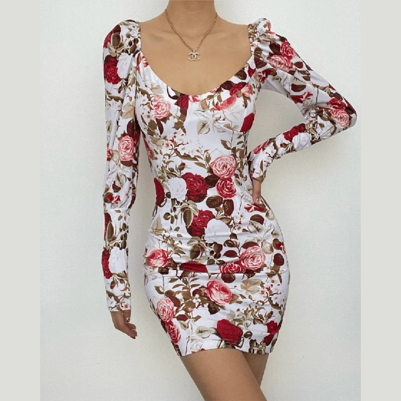 Long - cocktail dresses with a slit and a fitted bodiceBerryBetty - Square neck long sleeve contrast flowers print mini dress Long - cocktail dresses with a slit and a fitted bodiceBerryBetty - Square neck long sleeve contrast flowers print mini dress