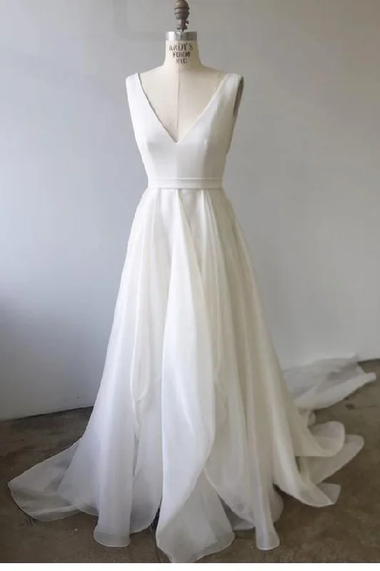 Short - length party dresses with a ruffled skirt for a flirty lookA-line V Neck Ivory Prom Dresses Wedding Dresses With Court Train PM233 Short - length party dresses with a ruffled skirt for a flirty lookA-line V Neck Ivory Prom Dresses Wedding Dresses With Court Train PM233