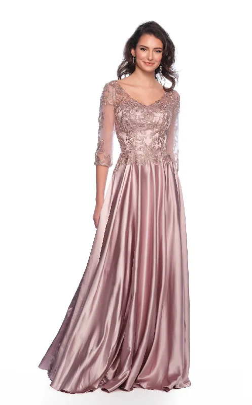 Sheath formal dresses with metallic thread detailing for a modern promDave and Johnny 11362 Dress Sheath formal dresses with metallic thread detailing for a modern promDave and Johnny 11362 Dress